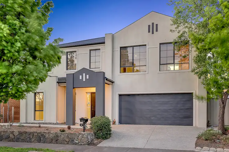 18 Scarborough Terrace, Craigieburn VIC 3064
