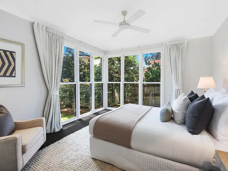 Sixth view of Homely house listing, 1 Raeburn Avenue, Castlecrag NSW 2068