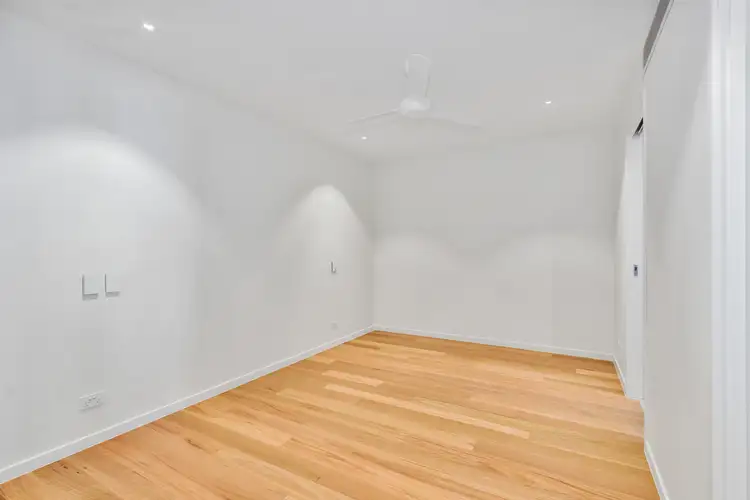 Fourth view of Homely apartment listing, Level 4/402/192 Marine Parade, Rainbow Bay QLD 4225