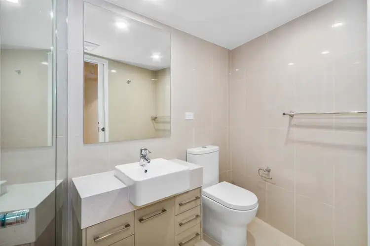 Fifth view of Homely apartment listing, Level 4/402/192 Marine Parade, Rainbow Bay QLD 4225