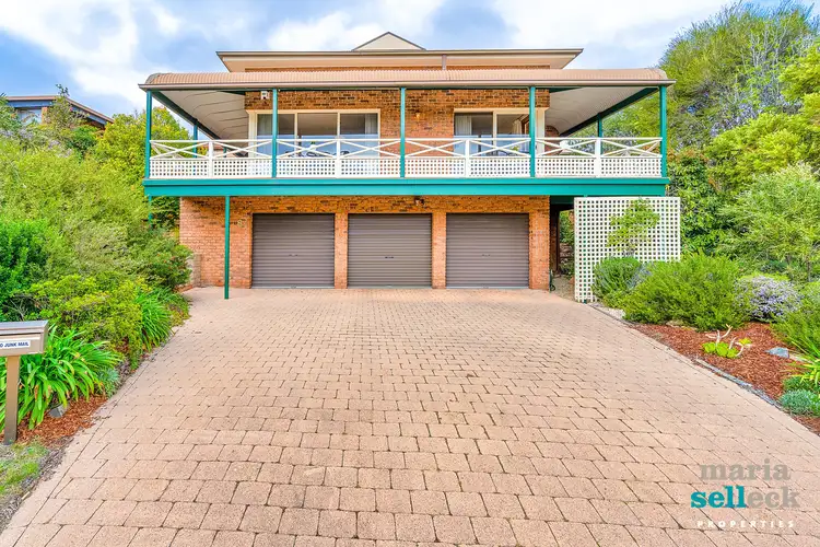 8 Whitty Crescent, Isaacs ACT 2607