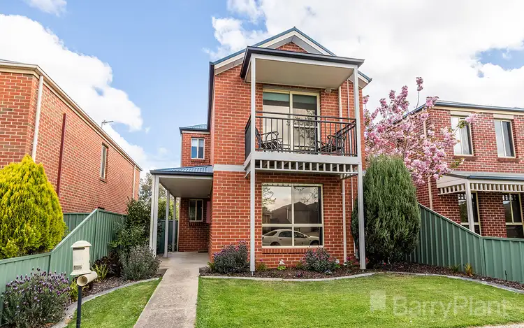 23 Stirling Drive, Lake Gardens VIC 3355