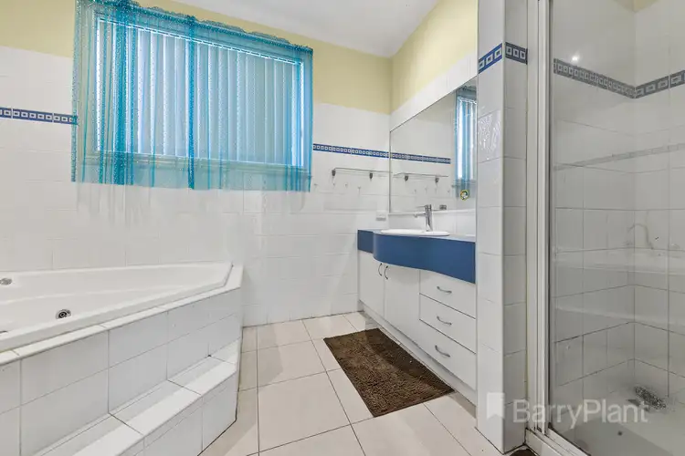 Sixth view of Homely house listing, 33 Stockton Drive, Cairnlea VIC 3023