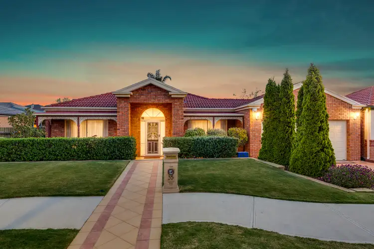 35 Landscape Drive, Hillside VIC 3037