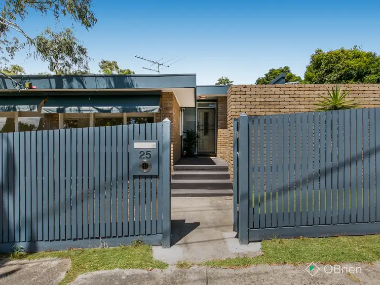 25 Benanee Drive, Frankston VIC 3199