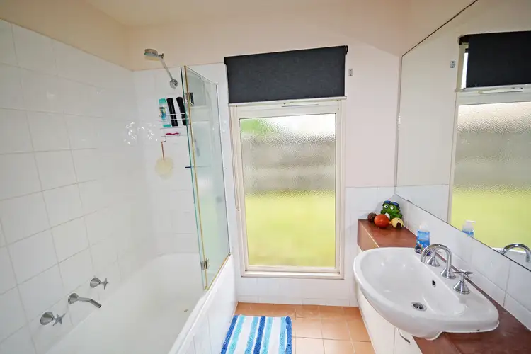 Fourth view of Homely house listing, 5 Grevillea Close, Portland VIC 3305