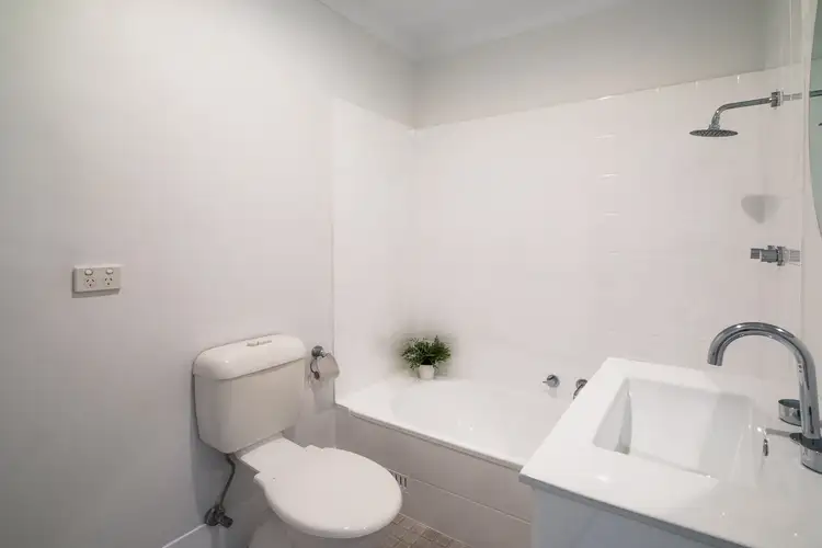 Fourth view of Homely apartment listing, 2E/216 Box Road, Miranda NSW 2228