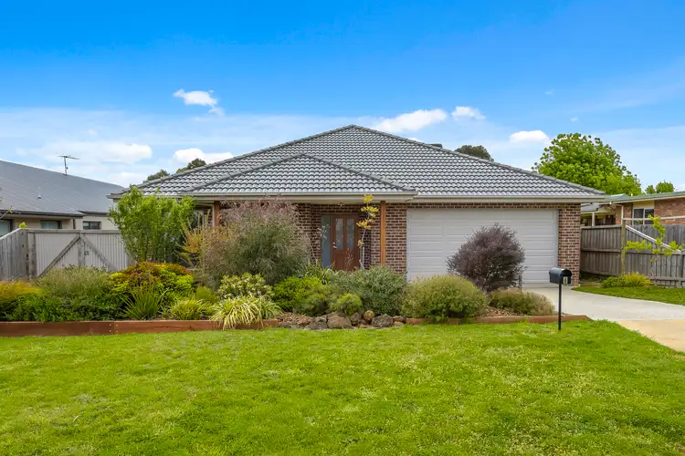 6 Belcher Way, Gisborne VIC 3437