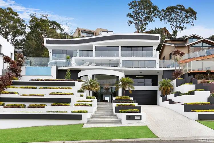 10 McPherson Place, Illawong NSW 2234