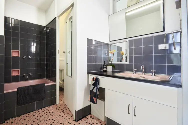 Sixth view of Homely apartment listing, 2/176 Walsh Street, South Yarra VIC 3141