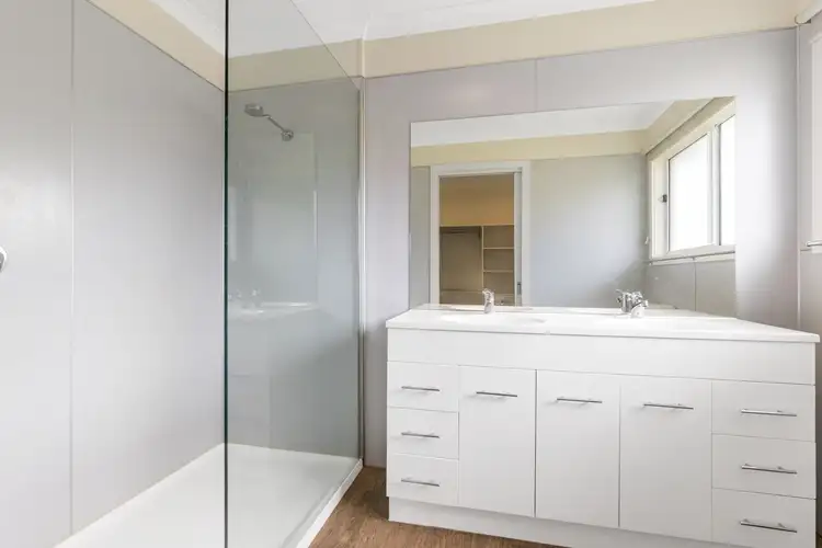 Fifth view of Homely house listing, 13 Crook Court, Ballan VIC 3342