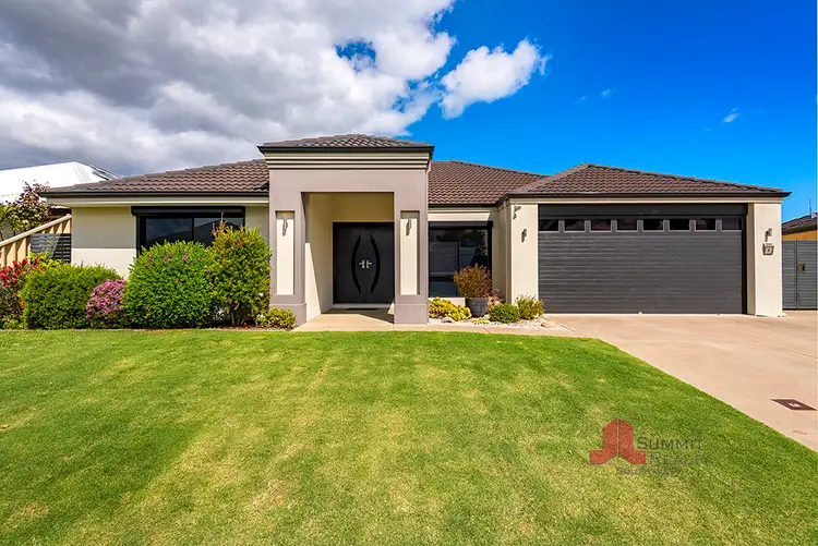 Second view of Homely house listing, 4 Apsley Circle, Millbridge WA 6232