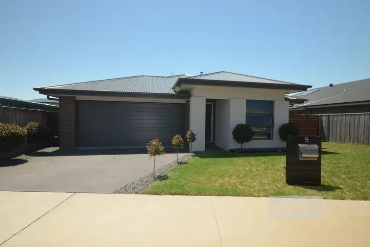 Main view of Homely house listing, 5 Dianella Place, Bairnsdale VIC 3875