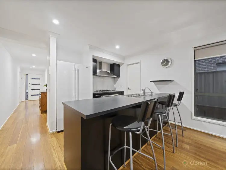 Fifth view of Homely house listing, 22 Fleuve Rise, Clyde North VIC 3978