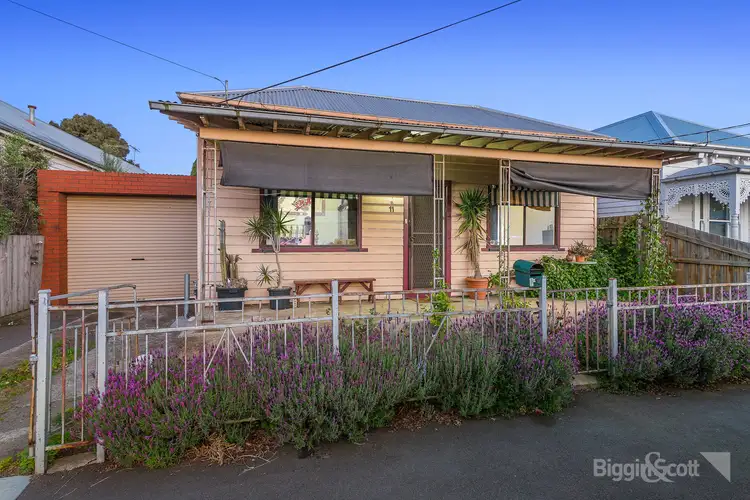 11 William Street, Seddon VIC 3011