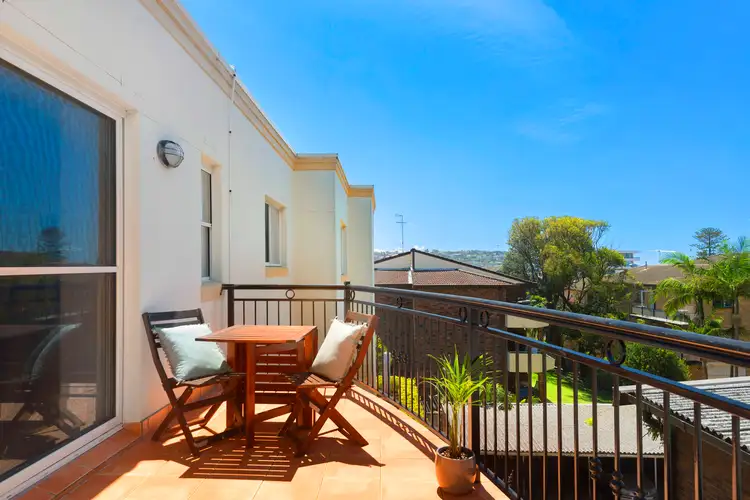 Third view of Homely apartment listing, 8/106 Oaks Avenue, Dee Why NSW 2099