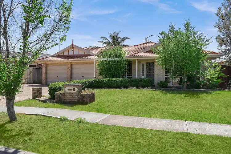 18 William Mannix Avenue, Currans Hill NSW 2567