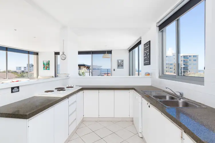 Third view of Homely unit listing, 10/8-12 Waratah Street, Cronulla NSW 2230