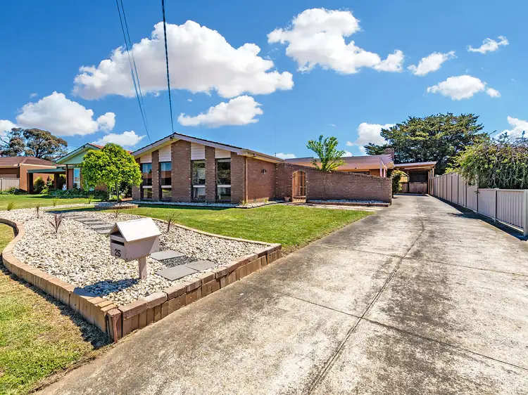 25 Cedar Avenue, Alfredton VIC 3350