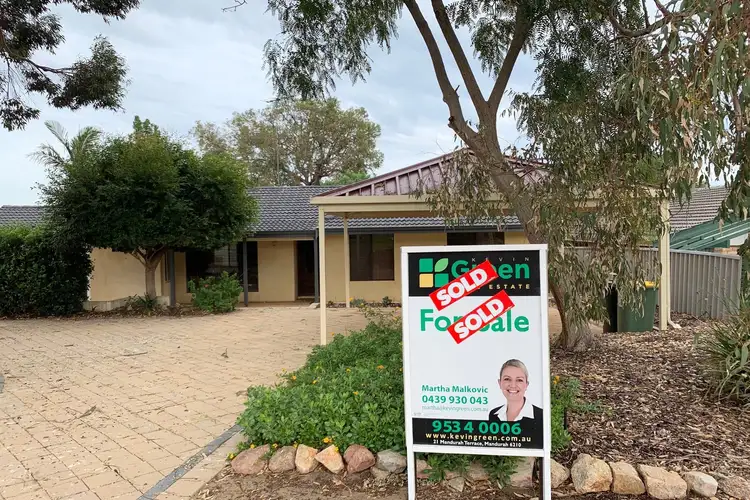 1 Karara Close, Halls Head WA 6210