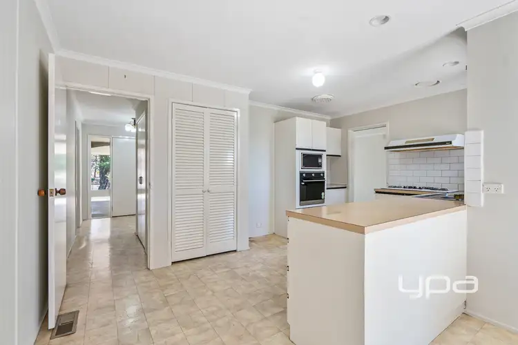Fifth view of Homely house listing, 391 Elizabeth Drive, Sunbury VIC 3429