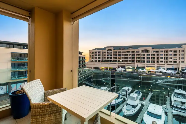 18/30 Colley Terrace, Glenelg SA 5045