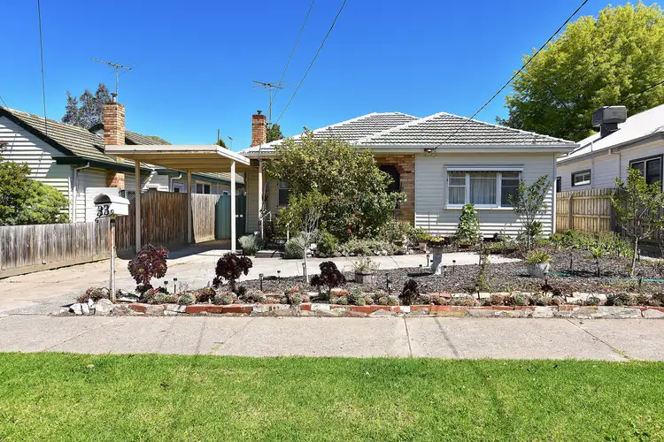 33 Pine Street, Reservoir VIC 3073
