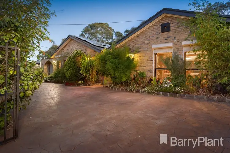 8 Pont Court, Keysborough VIC 3173