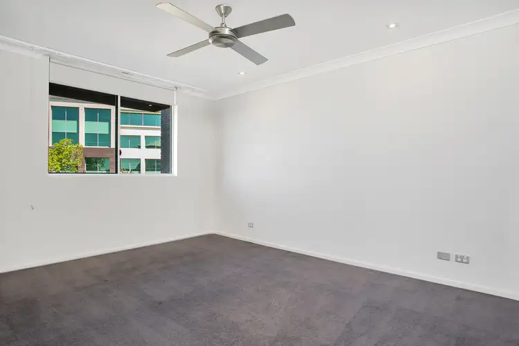 Sixth view of Homely unit listing, 19/3027 The Boulevard, Carrara QLD 4211