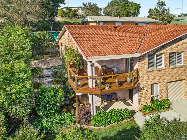2/10A Woodbell Street