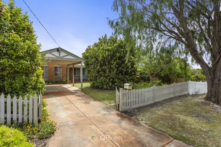 124 Sixth Avenue, Rosebud VIC 3939