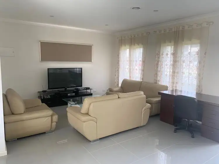 1/5 Peter Street