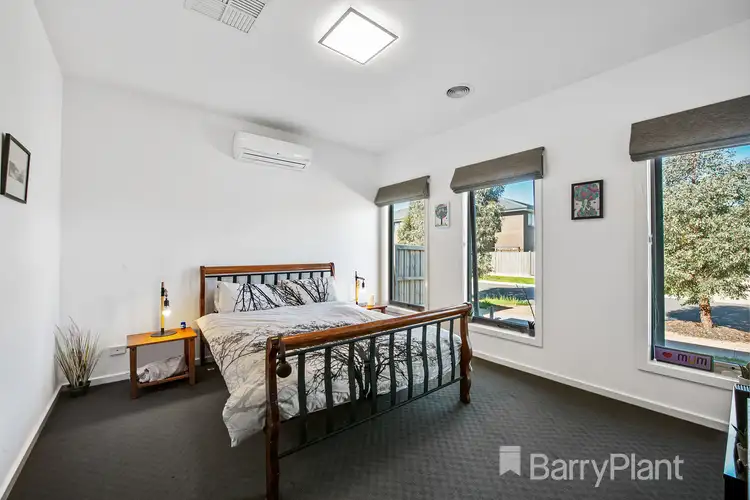 Fifth view of Homely house listing, 4 Oradala Rise, Werribee VIC 3030