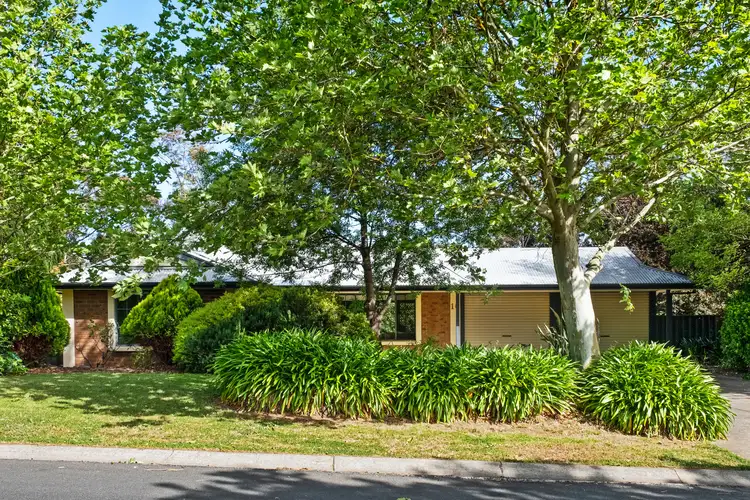 16 Saint James Drive, Littlehampton SA 5250