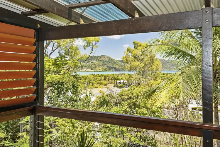 4 Wambiri Street, Cannonvale QLD 4802