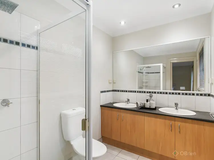 Fifth view of Homely house listing, 3 Parkvista Place, Berwick VIC 3806