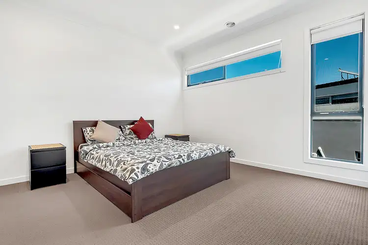 Fifth view of Homely house listing, 28 Yarramie Circuit, Craigieburn VIC 3064