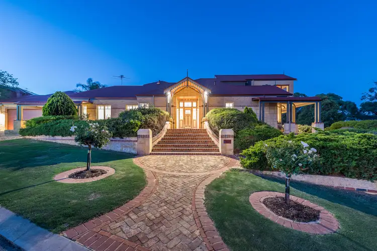2 Olsen Court, Woodvale WA 6026