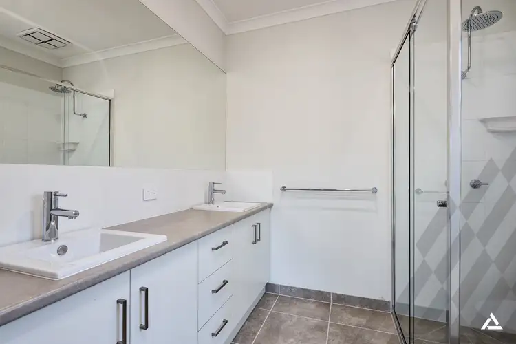 Sixth view of Homely house listing, 37 Meadowbrook Crescent, Warragul VIC 3820