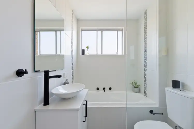 Sixth view of Homely apartment listing, 3/105 Queenscliff Road, Queenscliff NSW 2096