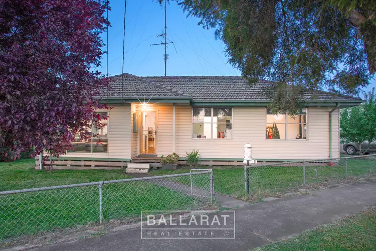 15 Kyle Street, Sebastopol VIC 3356