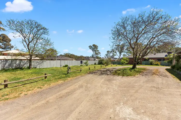 Seventh view of Homely unit listing, 1-5/3-5 Clarcoll Crescent, Kangaroo Flat VIC 3555