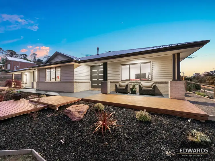 7 Bonny View Rise, Drouin VIC 3818