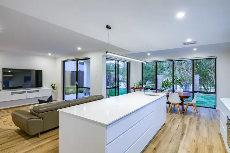 8 Maida Place, Mount Claremont WA 6010