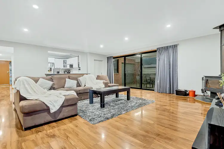 Sixth view of Homely house listing, 10 Midhurst Court, Craigieburn VIC 3064