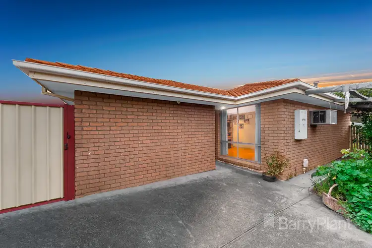 2/71 Henry Street, St Albans VIC 3021
