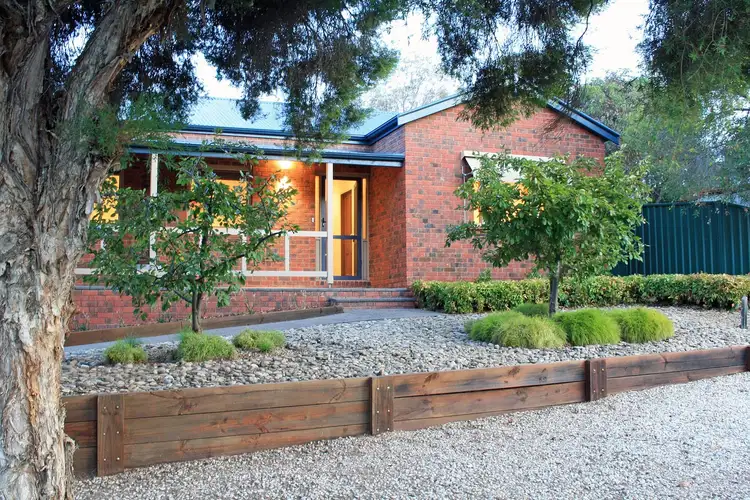 Second view of Homely house listing, 6 Hillary Court, Strathdale VIC 3550