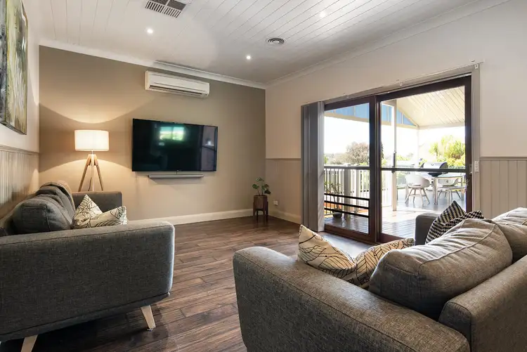 Fifth view of Homely house listing, 6 Hillary Court, Strathdale VIC 3550