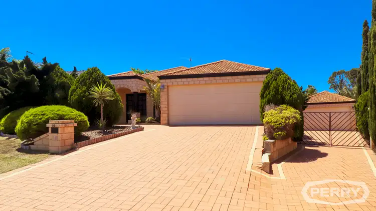 15 Muntries Place, Halls Head WA 6210