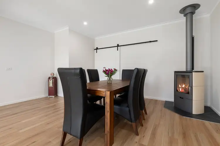 Fifth view of Homely house listing, 5 Avoca Court, Mansfield VIC 3722